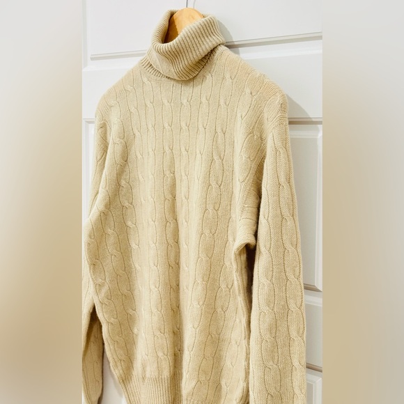Ralph Lauren 100% Cashmere Turtleneck Sweater Size Small Ivory/Beige - Picture 2 of 4